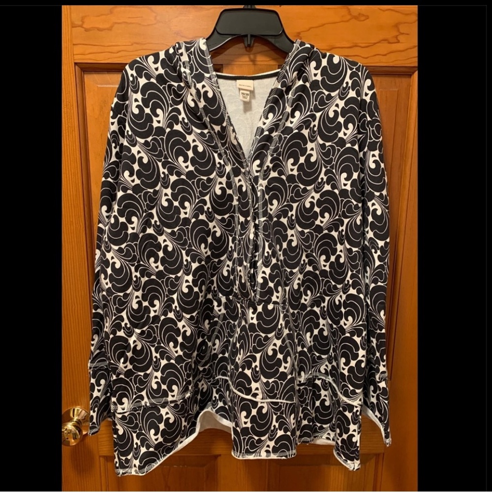 ⭐️Women’s Merona Button Up Shirt with Hood Size 24W/26W